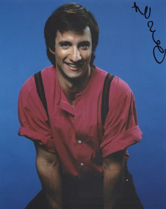 Bronson Pinchot autograph