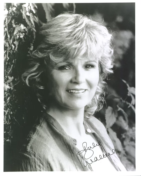 Julie Walters autograph