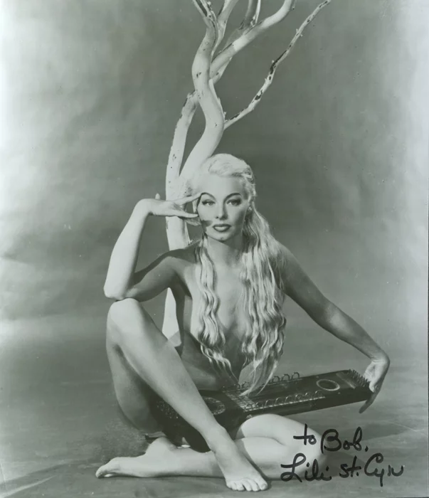 Lili St. Cyr autograph
