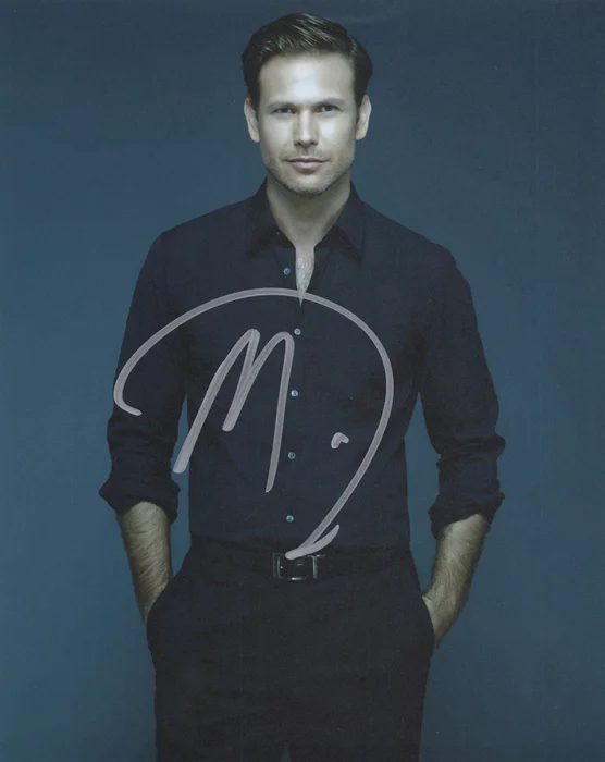 Matthew Davis autograph