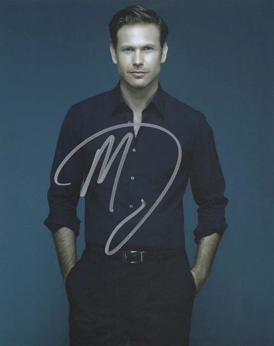 Matthew Davis autograph