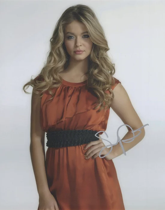Sasha  Pieterse autograph