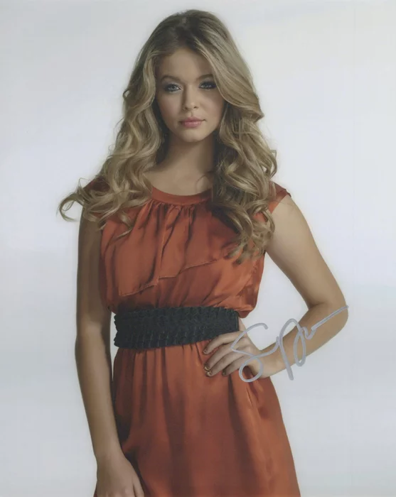 Sasha  Pieterse autograph