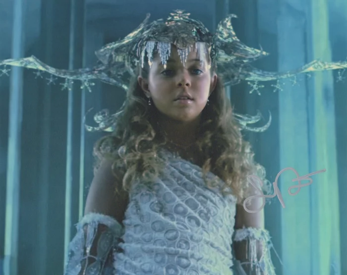 Sasha  Pieterse autograph