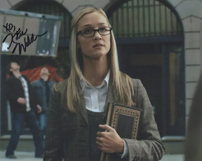 Katie Walder autograph