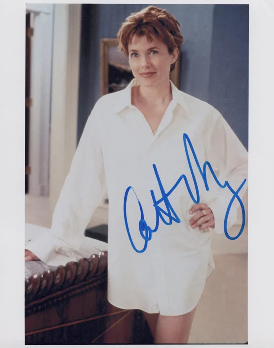Annette Bening autograph