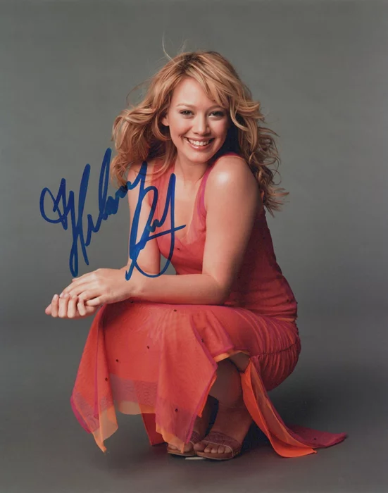 Hilary Duff autograph