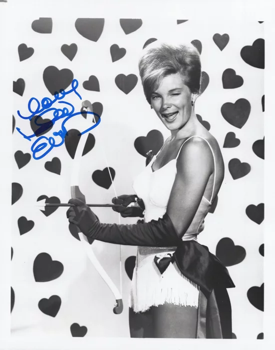 Linda Evans autograph