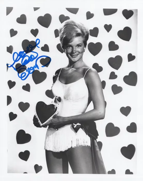 Linda Evans autograph