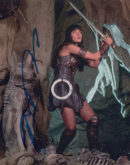 Lucy Lawless autograph