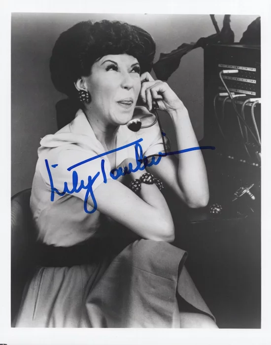 Lily Tomlin autograph