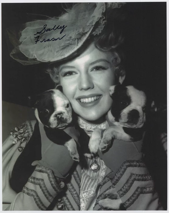 Sally Fraser autograph