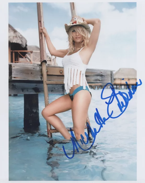 Nicollette Sheridan autograph